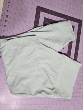 Ice Blue Aline Lululemon Cropped Leggings
